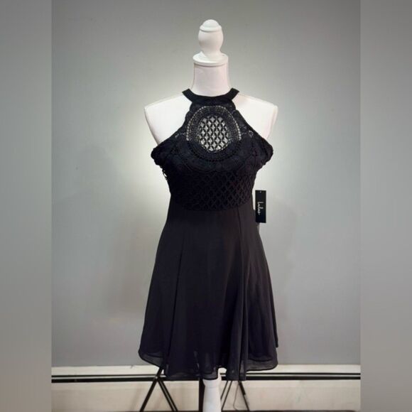 SALE! Black Lulu’s Lace Halter Mini Dress Size S NWT - Picture 1 of 5